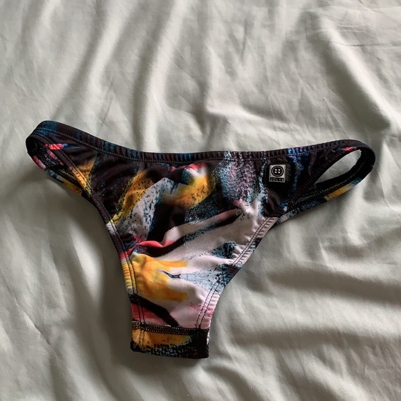 jolyn bottoms - Picture 2 of 3